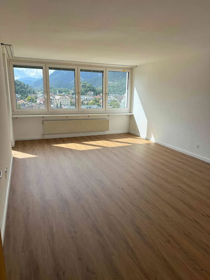 ?? 3.5-Zimmer-Wohnung in Domat/Ems – frisch renoviert