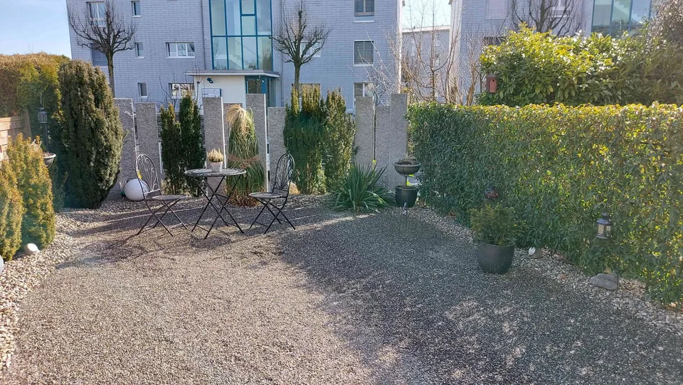 Schönes 4.5 Zimmer Mittelhaus zu vermieten