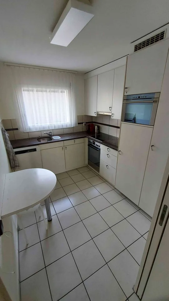 Schönes 4.5 Zimmer Mittelhaus zu vermieten