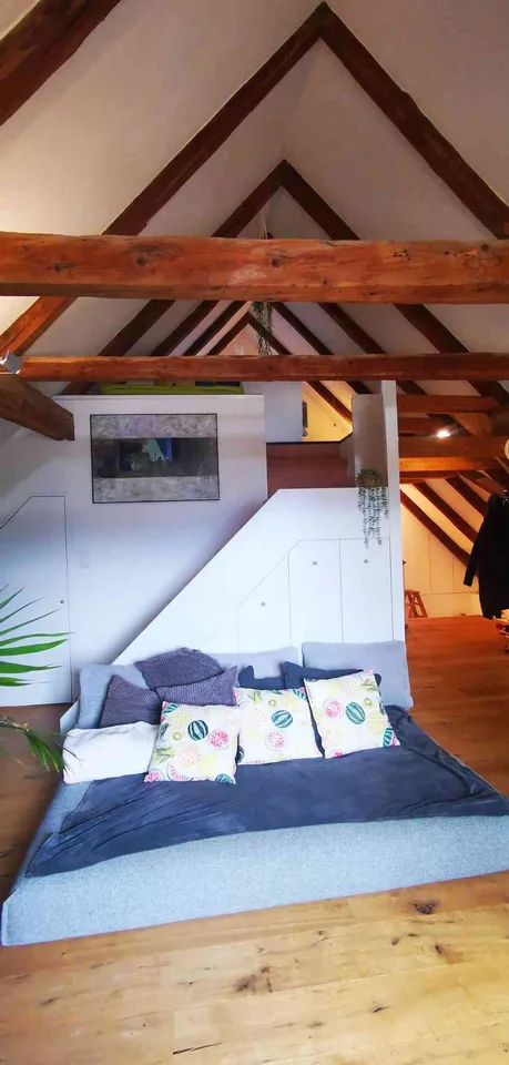 Charmantes 3-Zimmer-Loft in Au SG – Altbau mit Charakter