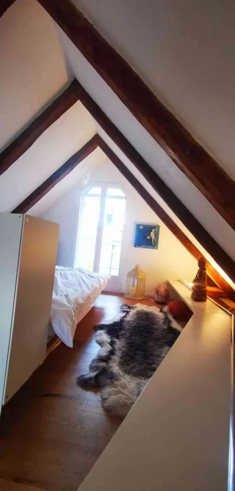 Charmantes 3-Zimmer-Loft in Au SG – Altbau mit Charakter