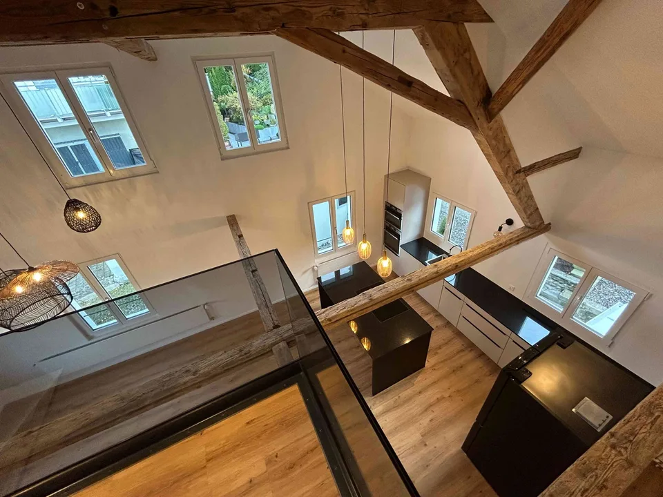modernes Zuhause mit Einliegerwohnung – photo 7 of 12