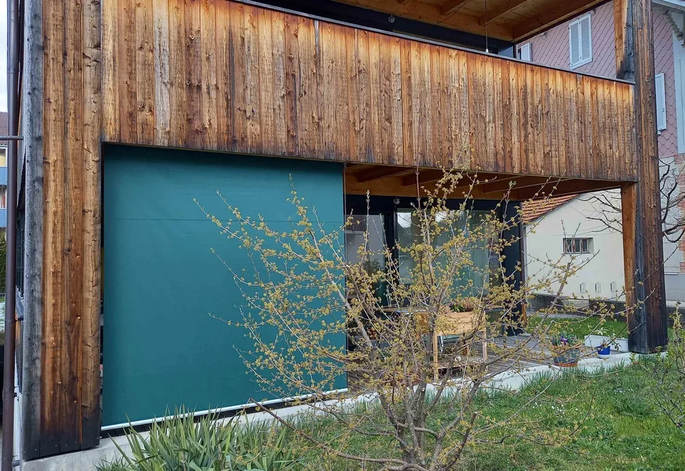 Grosszügige 2 1/2 Zimmer Wohnung mit Terrasse