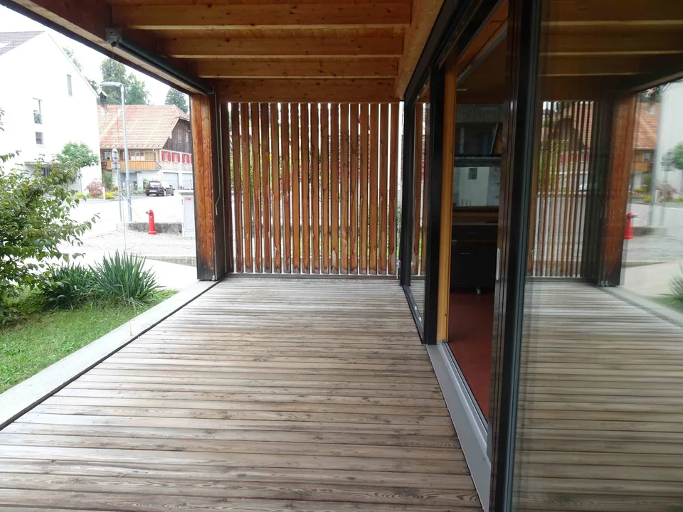 Grosszügige 2 1/2 Zimmer Wohnung mit Terrasse