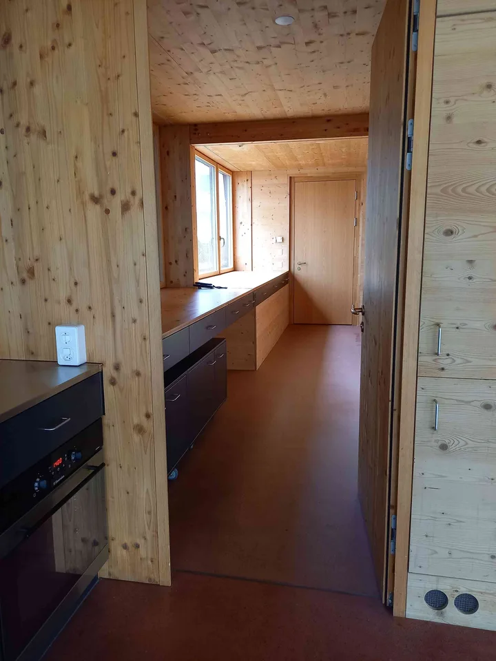 Grosszügige 2 1/2 Zimmer Wohnung mit Terrasse