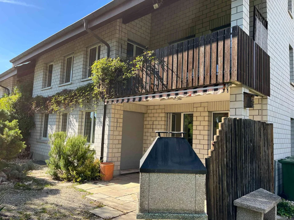 6 1/2 Zimmer Doppeleinfamilienhaus an idyllischer Lage