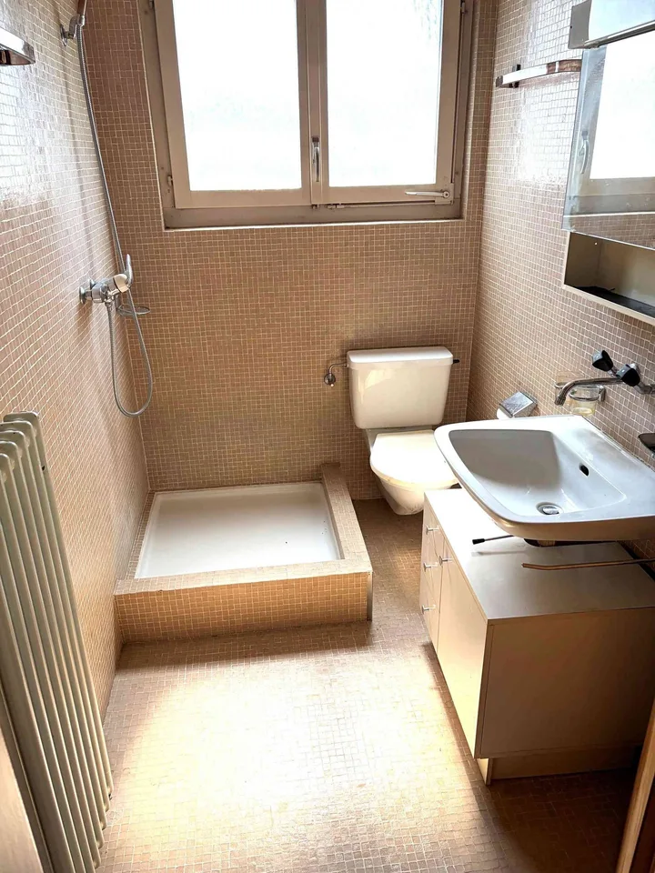 Freistehendes 7 ½-Zimmer Einfamilienhaus mit Sitzplatz, Garage, Garten – photo 6 of 13