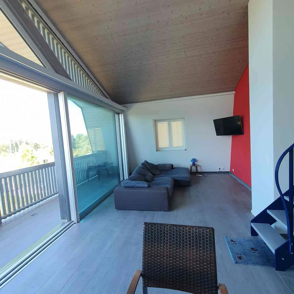 Appartement lumineux de 4.5 pièces + mezzanine avec vue lac