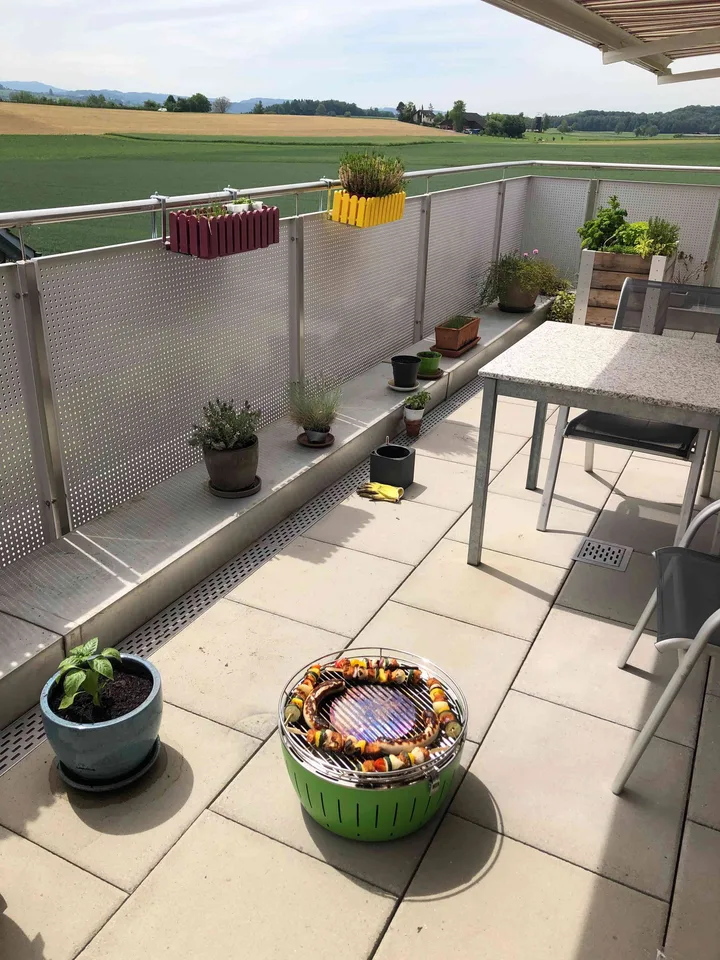 Schöne, ruhige 4 1/2 Zimmer-Wohnung mit Aussicht