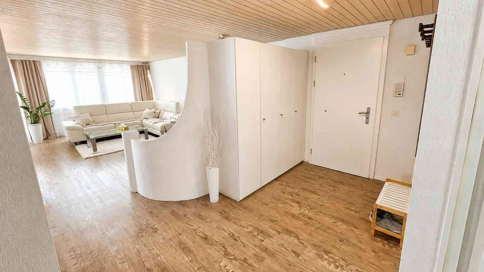 Möblierte 3.5-Zimmer-Wohnung in Dierikon – Wohnen auf Zeit mit Panoram