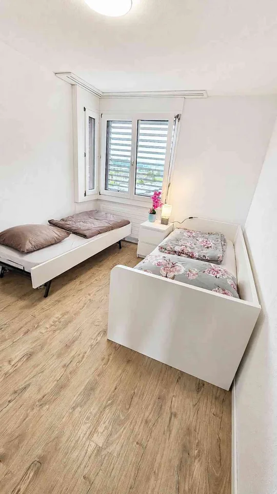 Möblierte 3.5-Zimmer-Wohnung in Dierikon – Wohnen auf Zeit mit Panoram