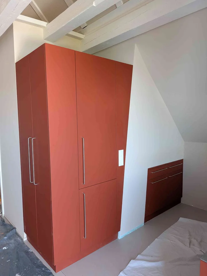Exceptional Attic Apartment in Thalwil with 180° Views of Lake Zurich