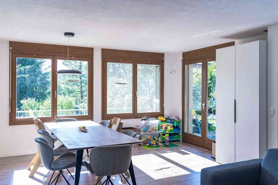 Top-gepflegtes 5.5-Zimmer-Doppeleinfamilienhaus (146.8 m²) – Foto 3 von 13
