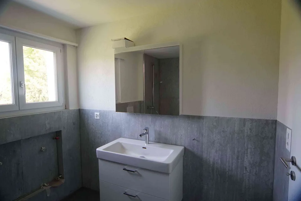 Sonnige 2,5 Z-Wohnung mit Seesicht mit modernstem Ausbaustandart