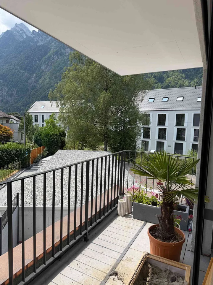 Neue 3.5-Zimmer-Wohnung in Näfels, Übernahme per sofort