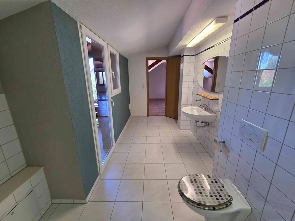 Freistehendes 6-Zimmer-Einfamilienhaus in Birrhard