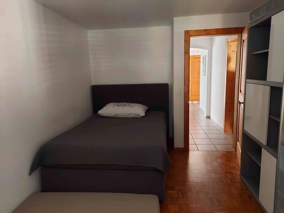 5.5 Zimmer , 150 m² , 2. Obergeschoss