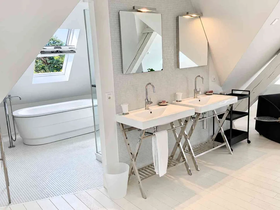 Rare Furnished Duplex Penthouse in Chêne-Bougeries