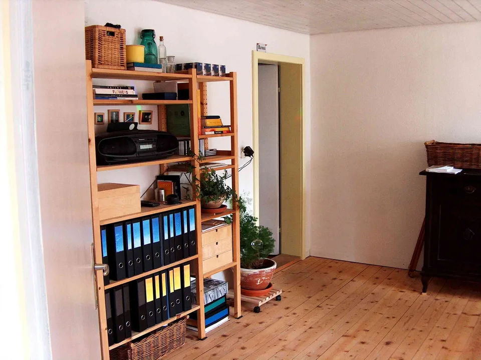 Charmantes 5-Zimmer-Bauernhaus mit grossem Umschwung – photo 2 sur 12