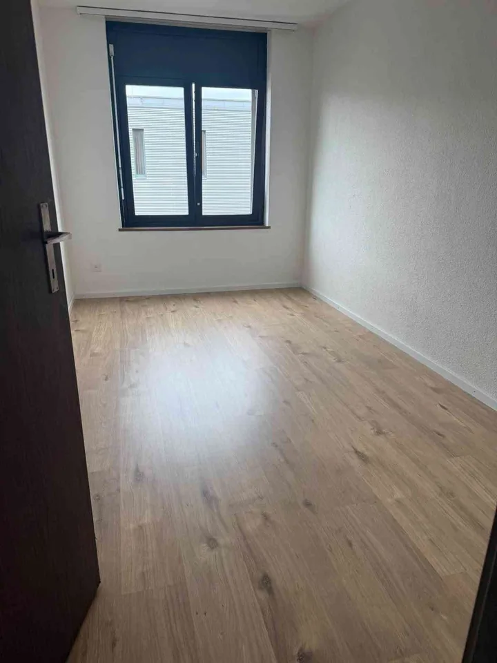 PER SOFORT EINE 3.5 ZWG IN STAUFEN ZU VERMIETEN.