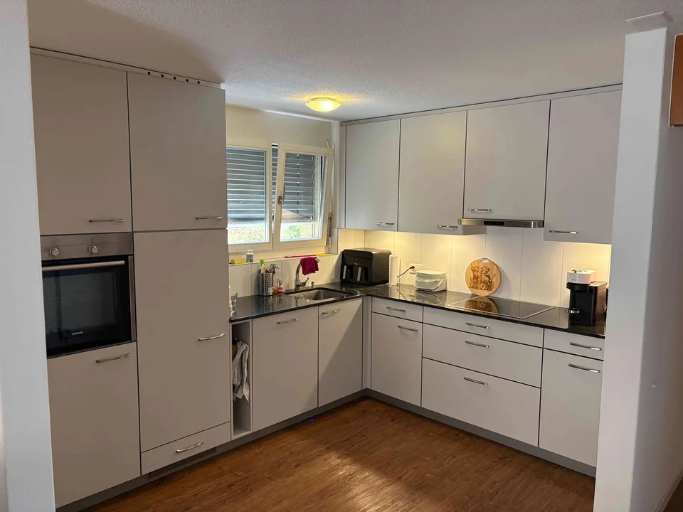 schöne 4.5 Zimmer Wohnung