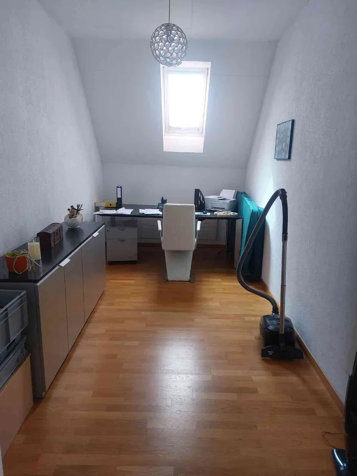 5,5 Zimmer Dachwohnung an sonniger ruhiger Lage