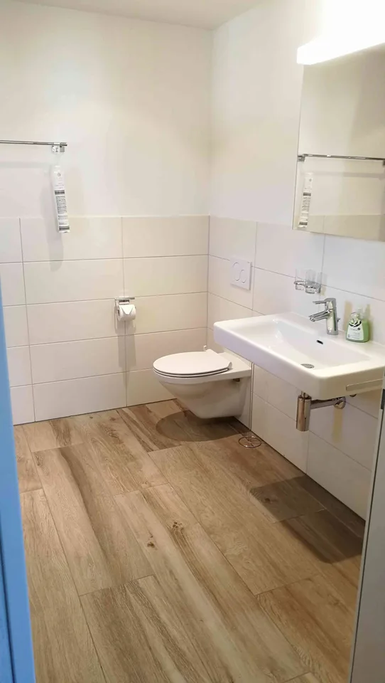 Moderne und Charmante 4.5-Zimmer-Etagenwohnung mit Balkon in Toplage