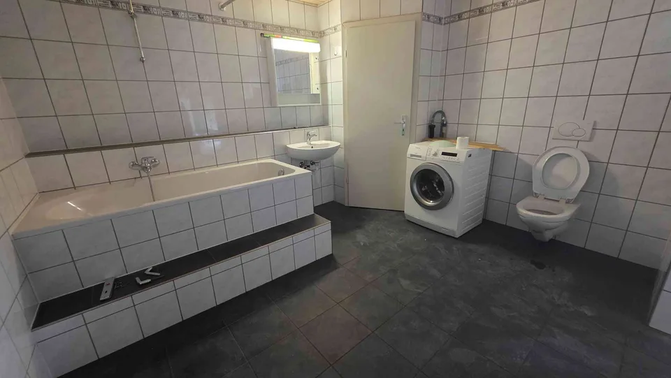 Grosszügige 3-Zimmer-Wohnung mit 110 m² – Dürnten (ZH)
