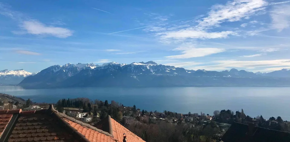 ? À LOUER À BELMONT - VUE LAC DANS UN ENVIRONNEMENT CALME