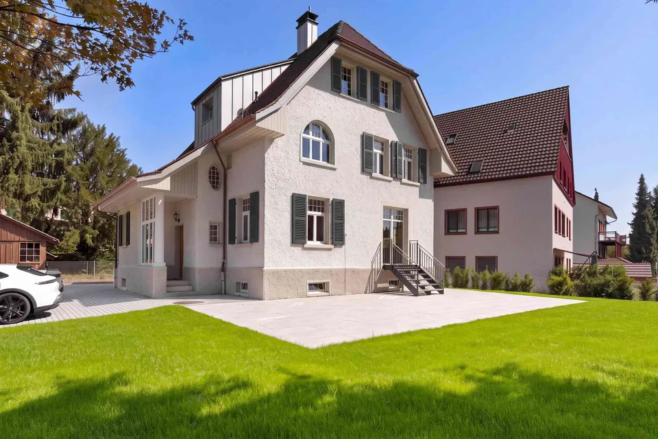 7.5 Zimmer Villa - seltene Gelegenheit mit Charakter&moderner Eleganz – Foto 1 von 27