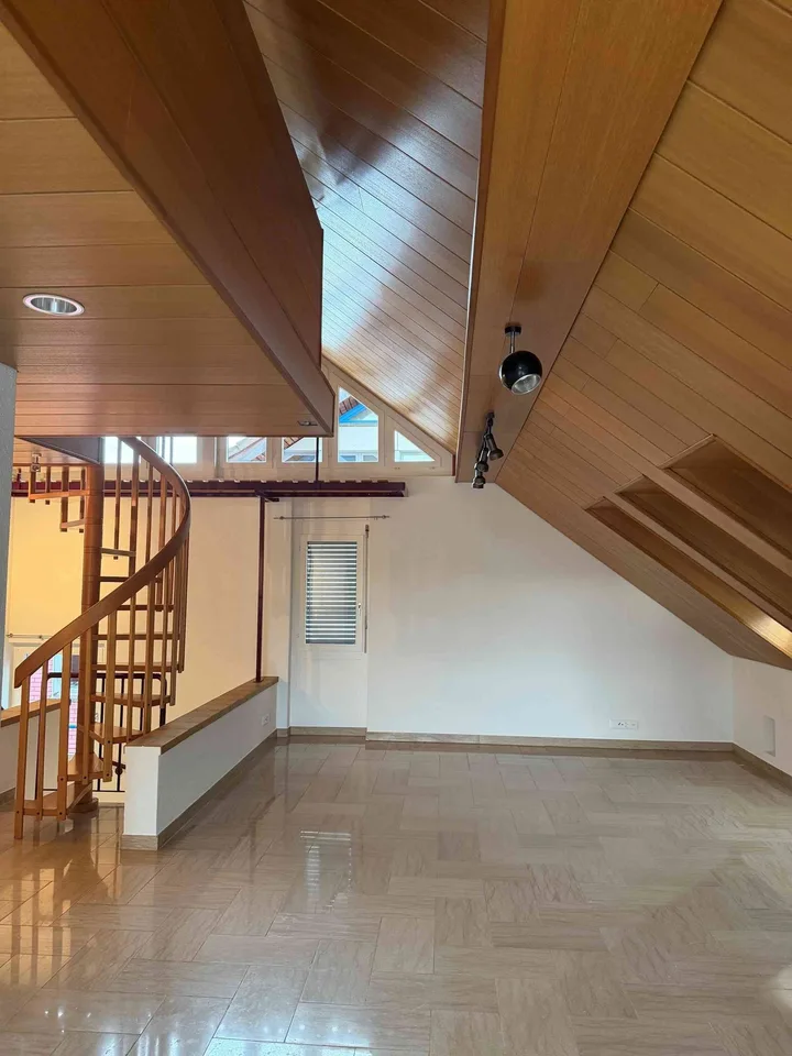 3.5 Zimmer Wohnung mit Offene Galerie und Wendeltreppe