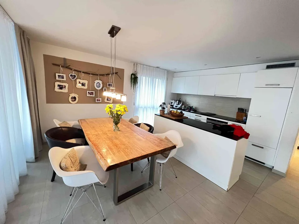 5.5 Zi. Traumwohnung mit Panorama-Aussicht