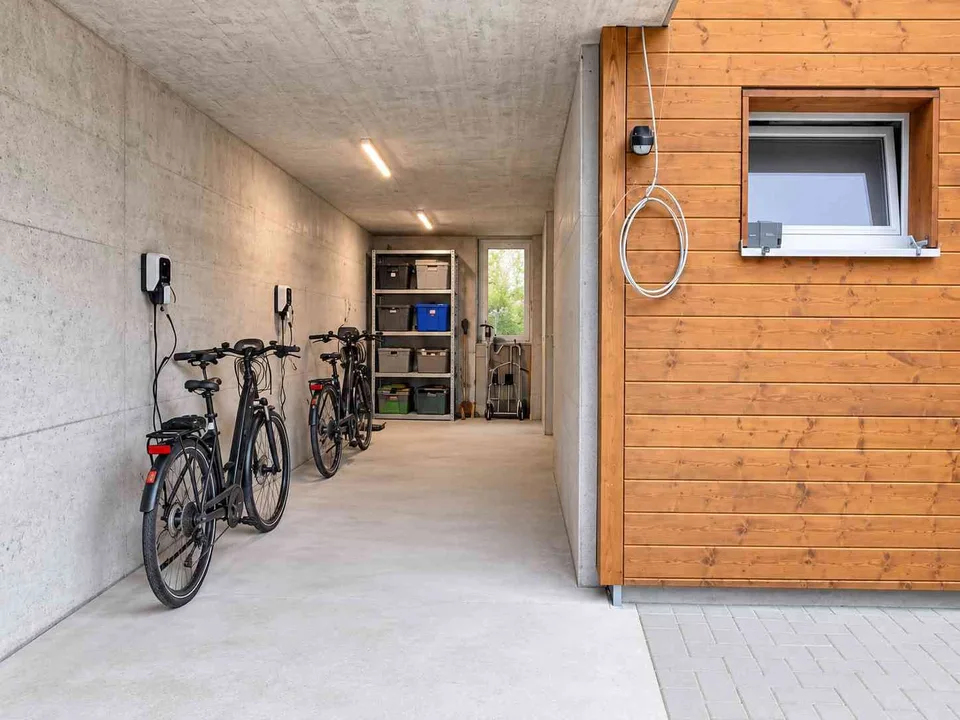 Erstbezug in Bigenthal: Moderne 2.5-Zimmer-Wohnung mit Gartensitzplatz