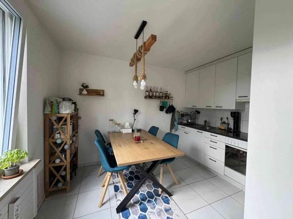 Charmante 2-Zimmer-Altbauwohnung in ruhiger und grüner Lage in Binning