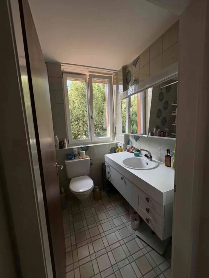 Charmante 2-Zimmer-Altbauwohnung in ruhiger und grüner Lage in Binning