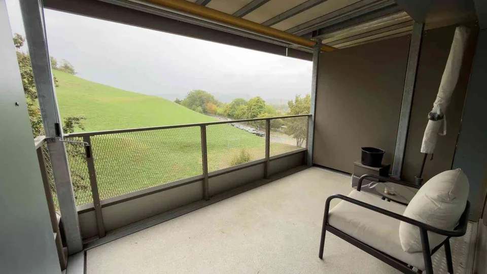 Moderne 3,5-Zimmer-Wohnung mit grossem Südbalkon