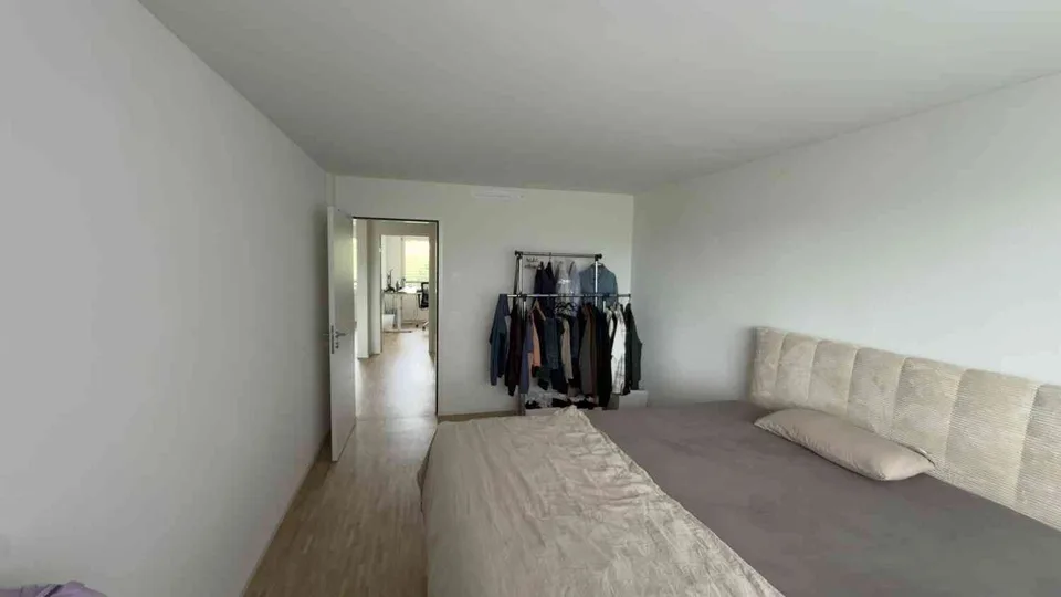 Moderne 3,5-Zimmer-Wohnung mit grossem Südbalkon