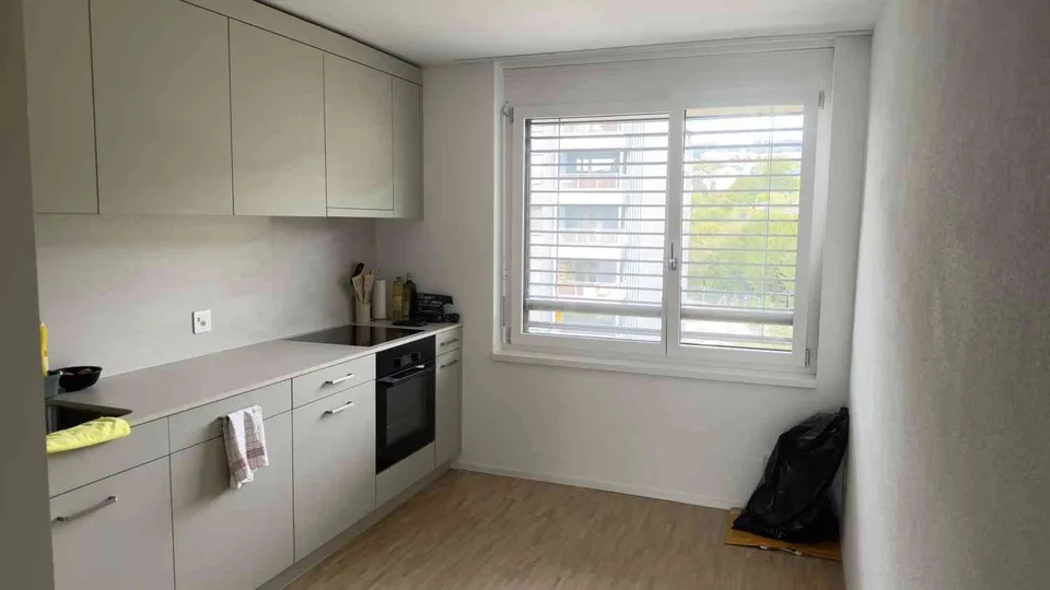 Moderne 3,5-Zimmer-Wohnung mit grossem Südbalkon