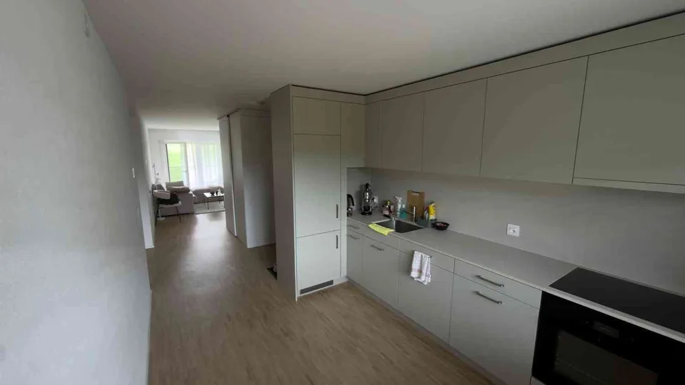 Moderne 3,5-Zimmer-Wohnung mit grossem Südbalkon