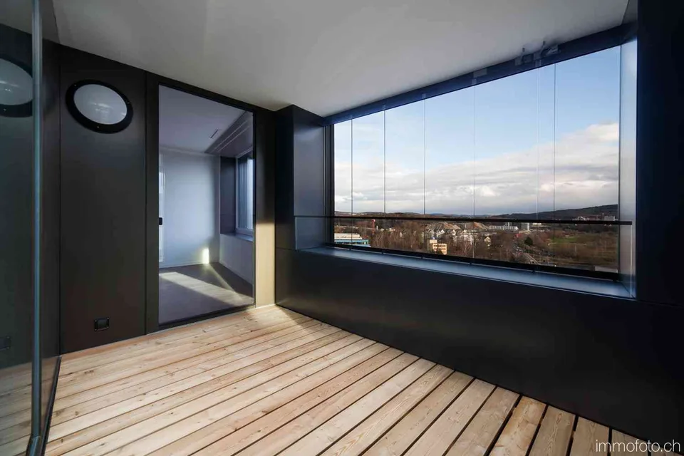 Exklusive 3.5 Zimmerwohnung mit beeindruckender Weitsicht – Foto 5 von 12