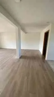 Geräumige und sehr helle 4.5-Zimmer-Wohnung mit 2 Balkonen
