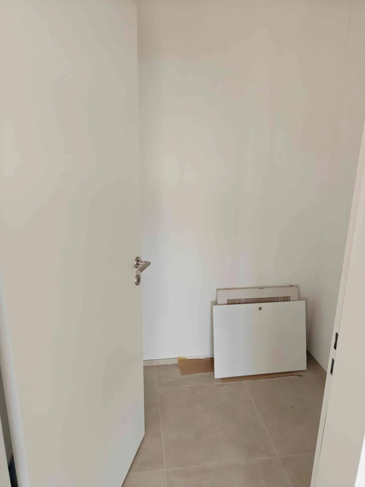 2½-Zimmer-Neubauwohnung – Panoramablick & viel Stauraum