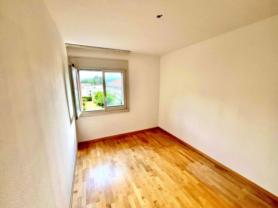 4 Zimmer Wohnung mit schöner Aussicht auf Wald und Berge