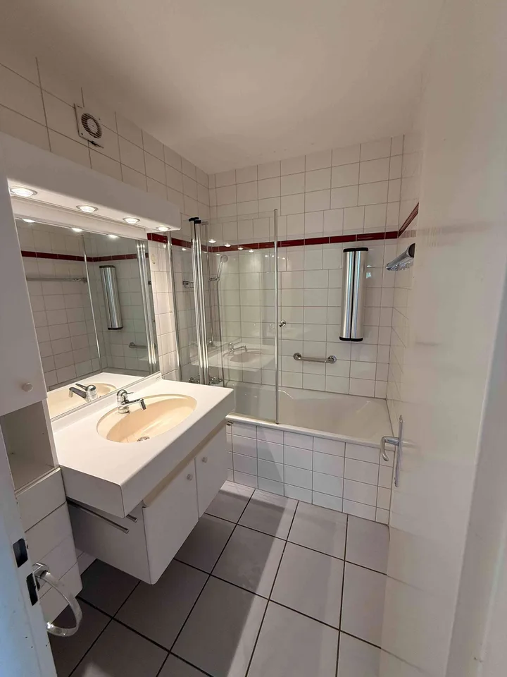4 Zimmer Wohnung mit schöner Aussicht auf Wald und Berge