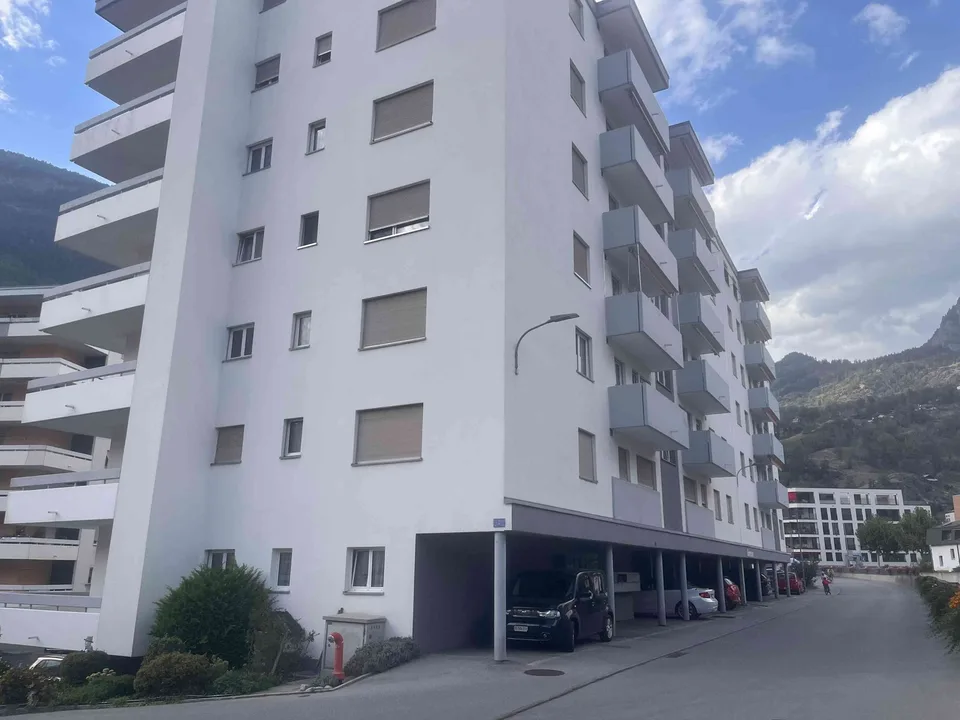Familienfreundliche 5.5 Zimmerwohnung 130m2, im Zentrum von Naters – photo 8 sur 13