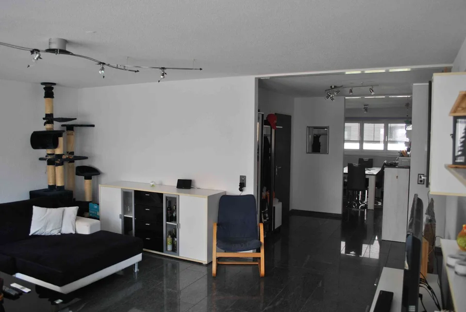 Familienfreundliche 5.5 Zimmerwohnung 130m2, im Zentrum von Naters – photo 4 sur 13
