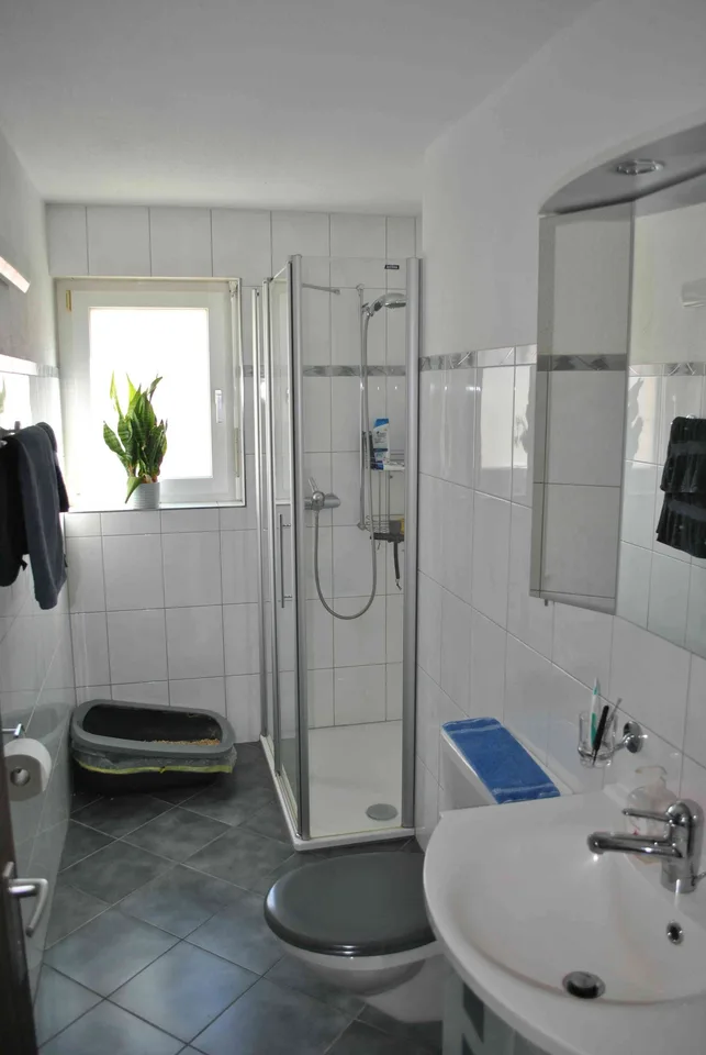 Familienfreundliche 5.5 Zimmerwohnung 130m2, im Zentrum von Naters – photo 11 sur 13