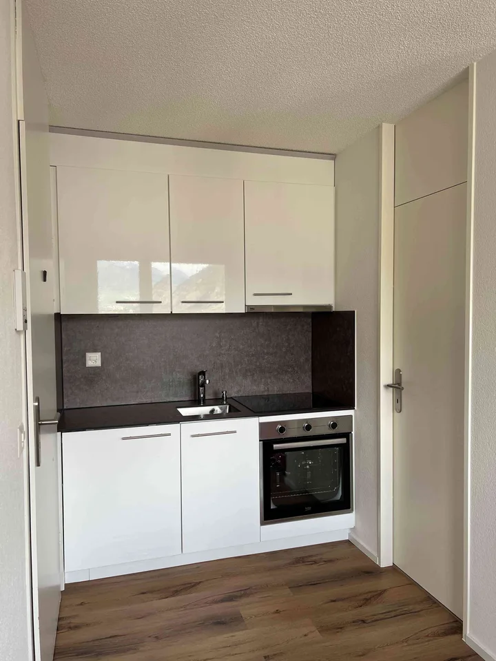 Helle, möblierte Wohnung mit Aussicht auf Alpen