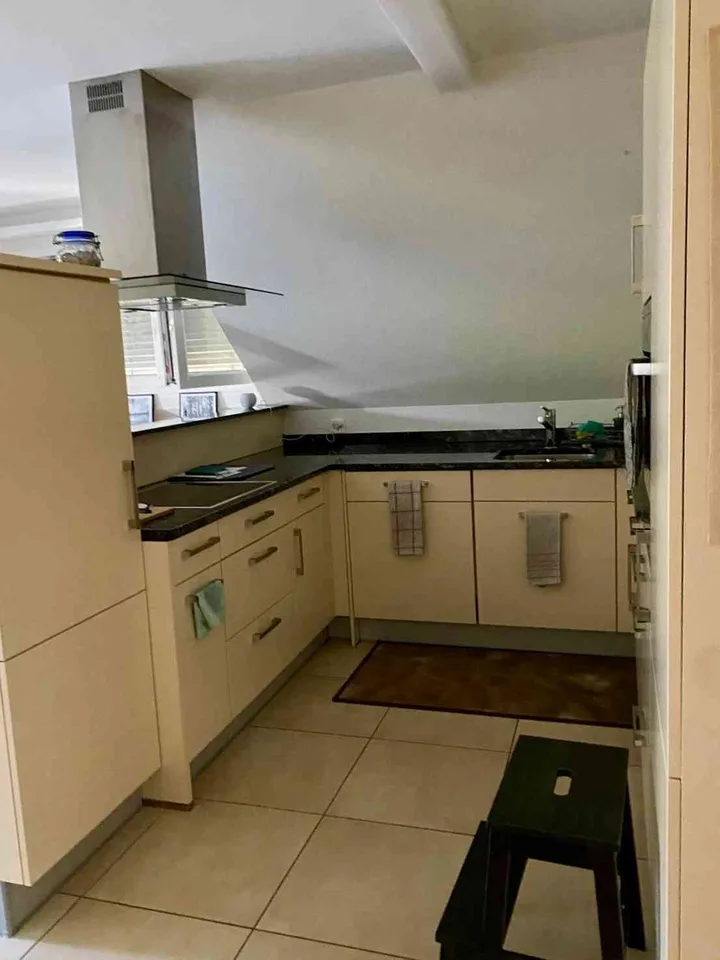 Schöne, helle 2.5 Zimmer-Wohnung per 1.12.26 oder n. Vereinbarung