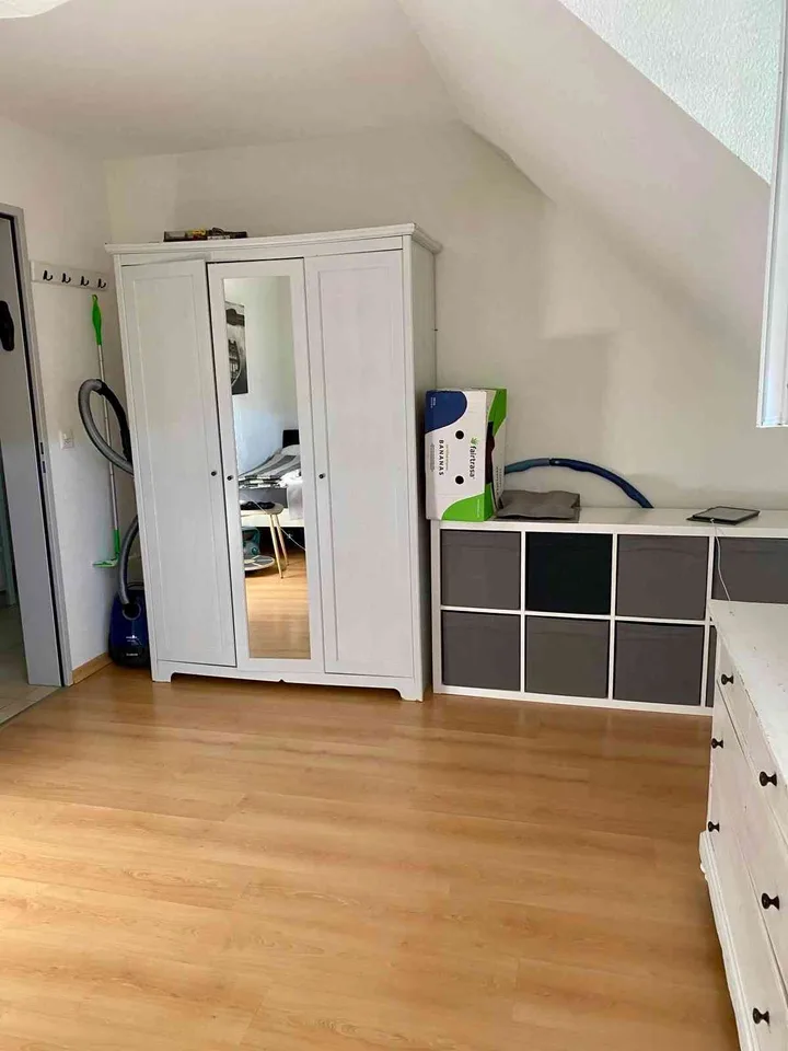 Schöne, helle 2.5 Zimmer-Wohnung per 1.12.26 oder n. Vereinbarung
